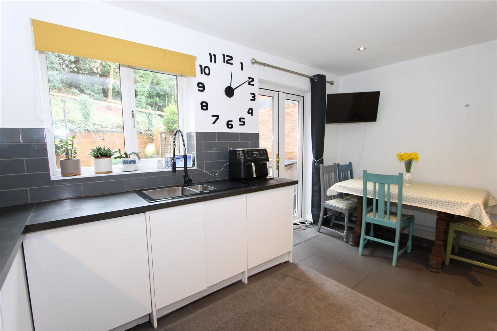 4 bed property in Round Hill Wharf, Kidderminster